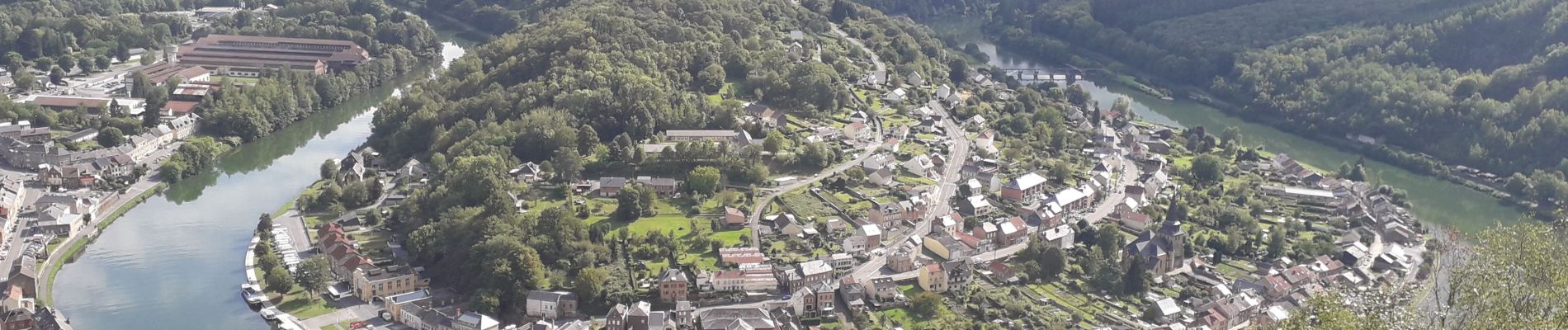 Tour Wandern Monthermé - montherme - Photo