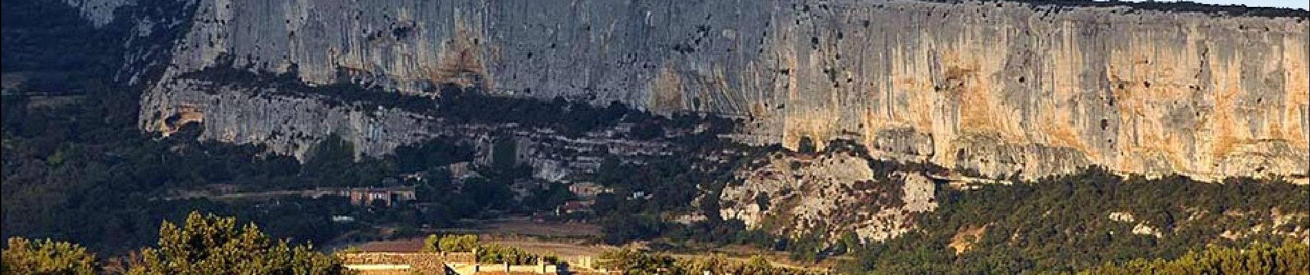 Randonnée Marche Lioux - PF-Lioux - La Falaise de la Madeleine - V - Photo