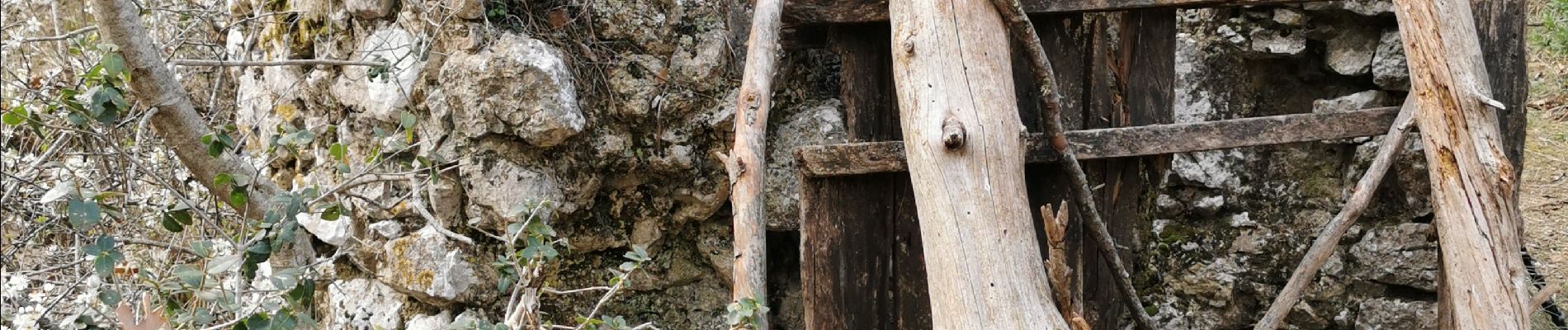 Randonnée Marche Signes - Sur les chemins de Manon des sources - Photo