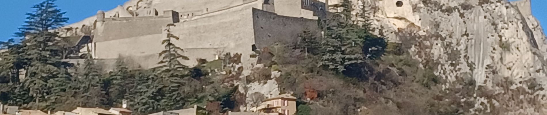 Tocht Stappen Sisteron - SISTERON.  SUR LA ROUTE DU TEMPS 2. O L M S - Photo
