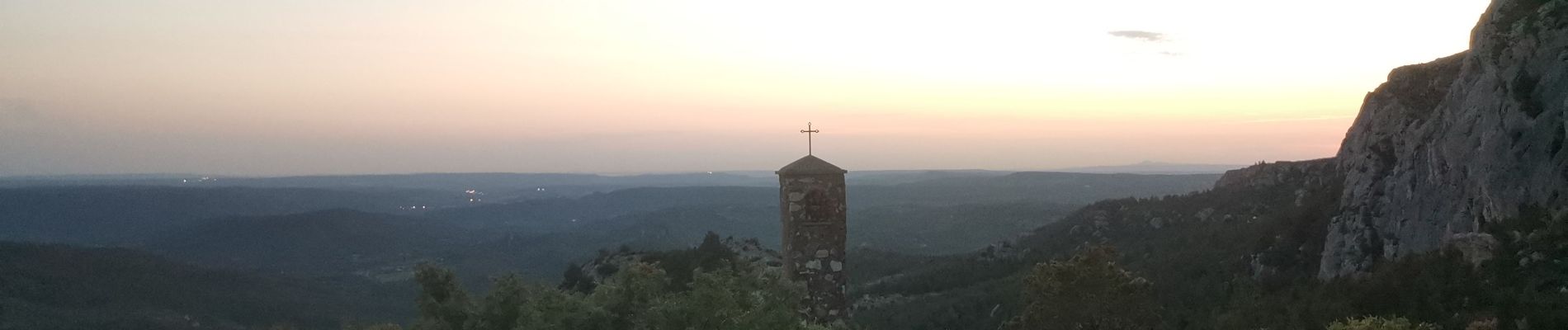 Trail Walking Saint-Antonin-sur-Bayon - Sainte Victoire crépuscule  - Photo