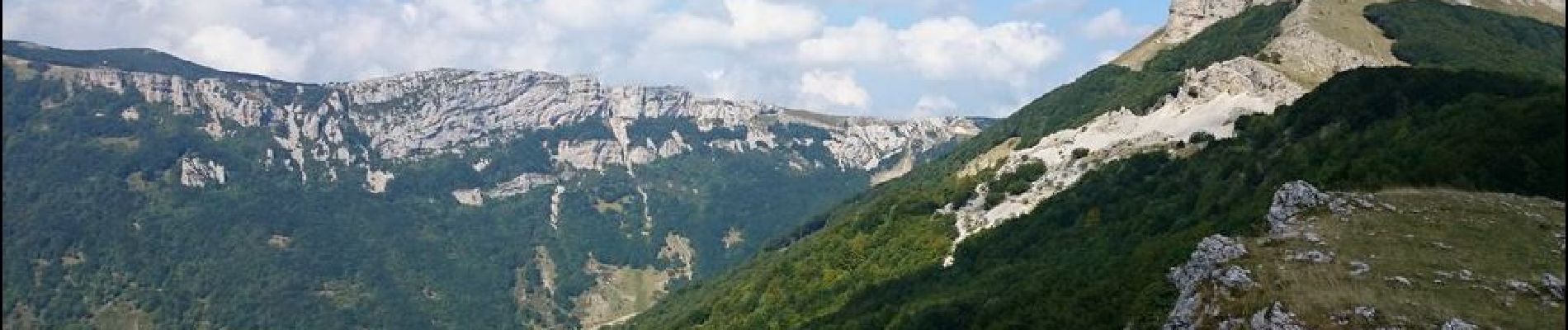 Trail Horseback riding Omblèze - Tour du plateau d'Ambel depuis parking refuge Gardiol - Photo