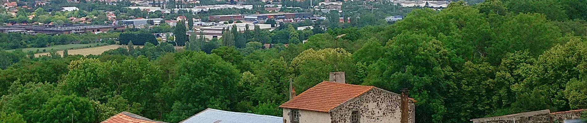 Randonnée Marche Riom - Les Vergnes  - Photo