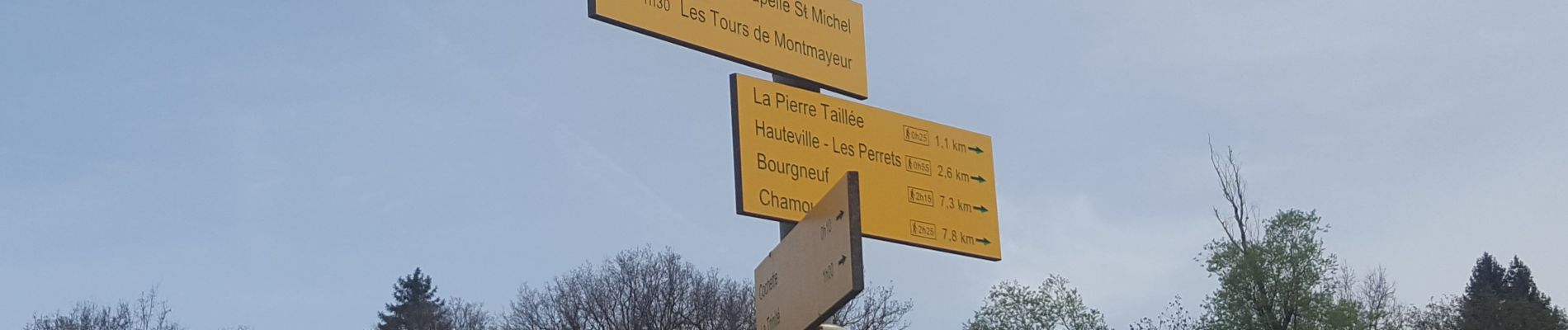 Randonnée Marche La Trinité - Les Tours de Montmayeur au départ de la Trinité via col de Cochette - Photo
