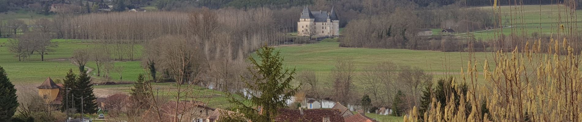Tour Wandern Escoire - Boucle Escoire, départ de château. - Photo
