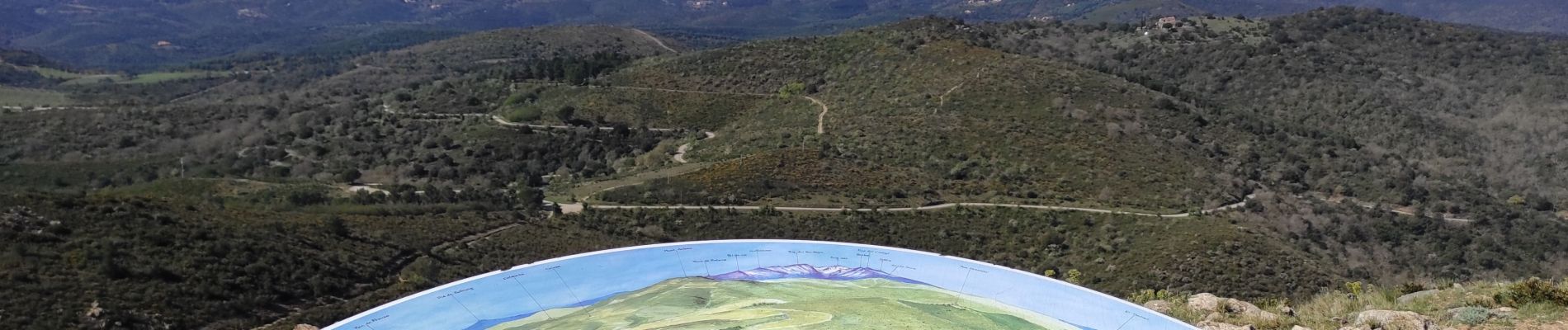 Trail Walking Sainte-Colombe-de-la-Commanderie - Roc Majorque (444m) Castelnou au départ de Ste Colombe de la Commanderie - Photo