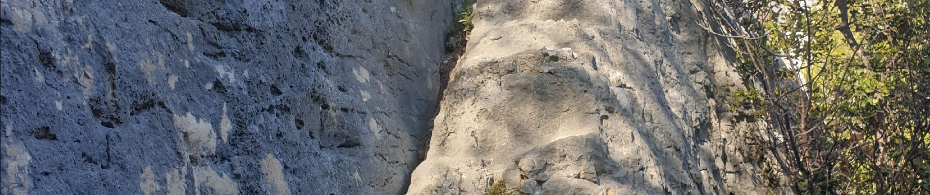 Tour Wandern Saumane-de-Vaucluse - Fontaine de Vaucluse  Crêtes 1 - Photo