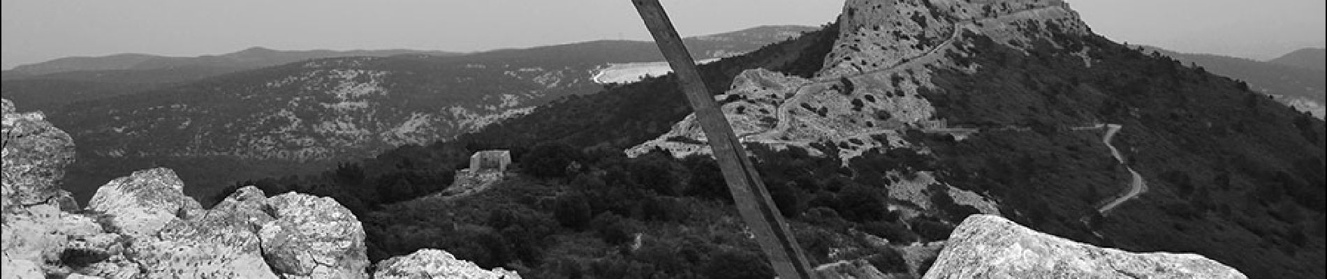 Tocht Stappen Le Revest-les-Eaux - Revest les Eaux - Mt Caume Ouest - Col du Corps de Garde - Cap Gros - Pont des Marlets - Photo