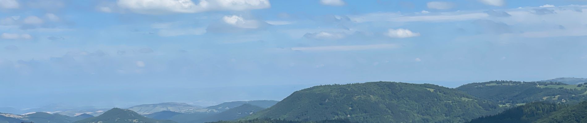 Tocht Stappen Murol - Lac Chambon dent du Marais. - Photo