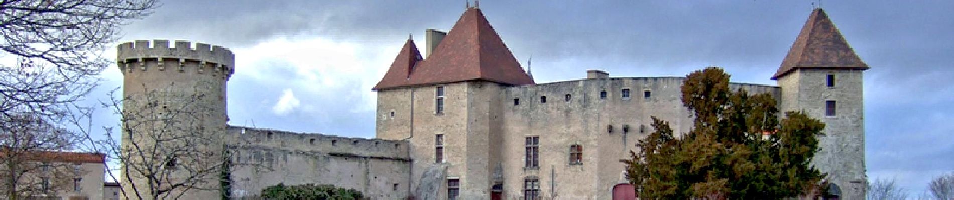 Tour Wandern Aigueperse - Aigueperse_Chateau_Roche - Photo