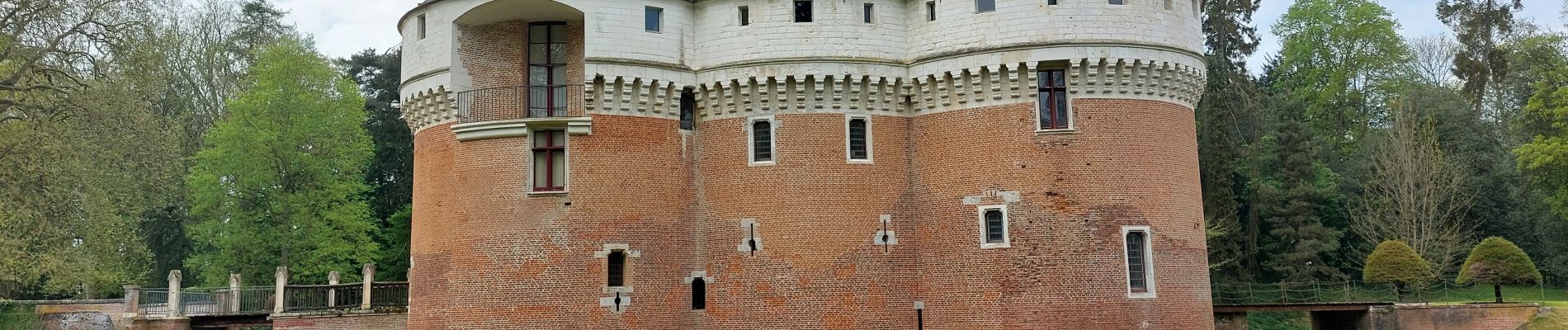 Tour Wandern Rambures - Rambures - Château & Campagne - Photo