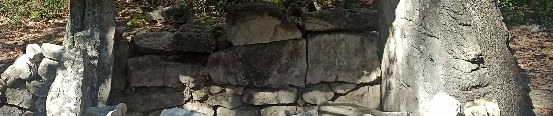 Randonnée Marche Cabasse - le dolmen  - Photo