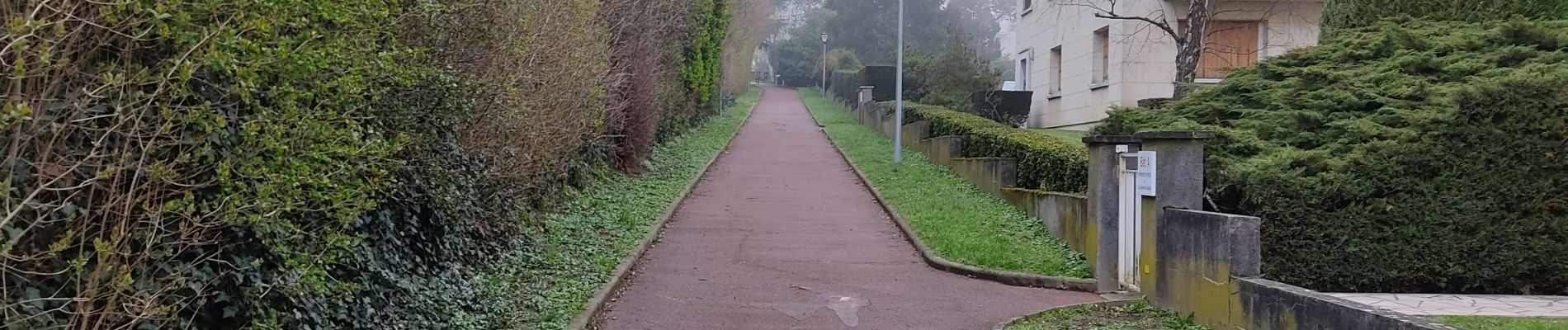 Tocht Stappen Viroflay - Les haras de Jardy et le mémorial Lafayette - Photo