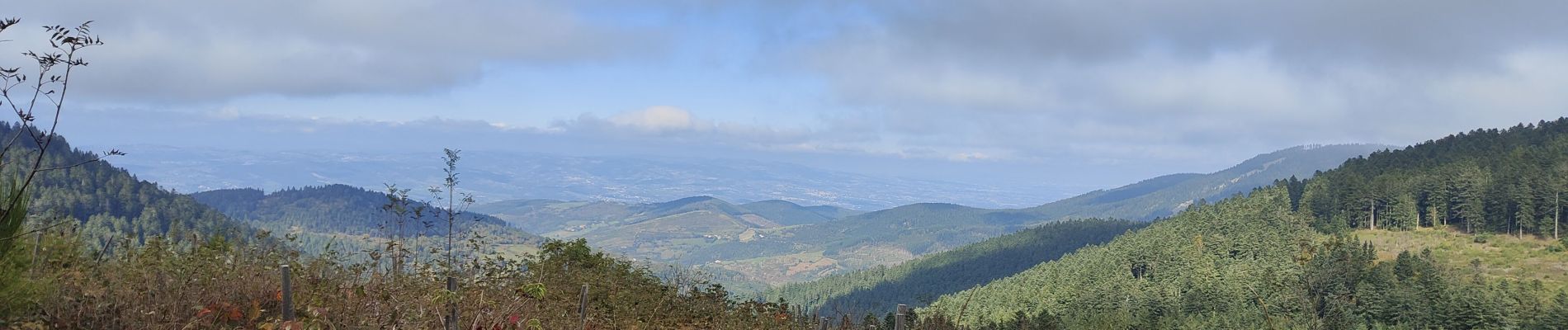 Tour Wandern Le Bessat - Croix de Chaubouret - Crêt de Botte - Col de l'Oeuillon  - Photo