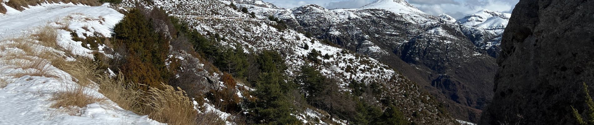 Excursión Raquetas de nieve Auvare - Col de Sui - Photo