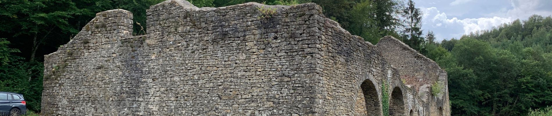 Tour Wandern Étalle - Vallée de Laclaireau et ruines de Montauban - Photo