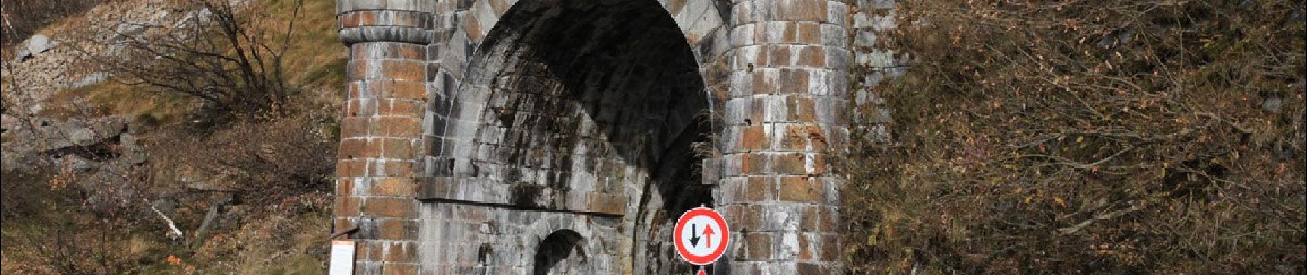 Tocht Te voet Biella - (SI E44) Santuario di Oropa - Santuario San Giovanni d'Adorno - Photo