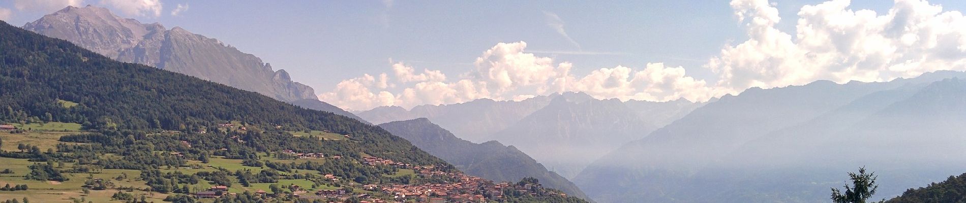 Excursión A pie Borno - Trekking tra malghe e menhir anello 2: Mine - Monte Altissimo - Plai - Borno - Photo