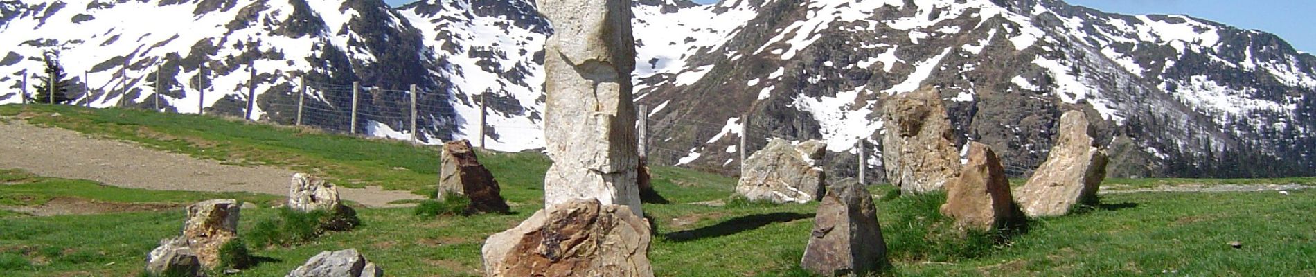 Trail On foot Bourg-d'Oueil - Refuge du Mont Né - Photo