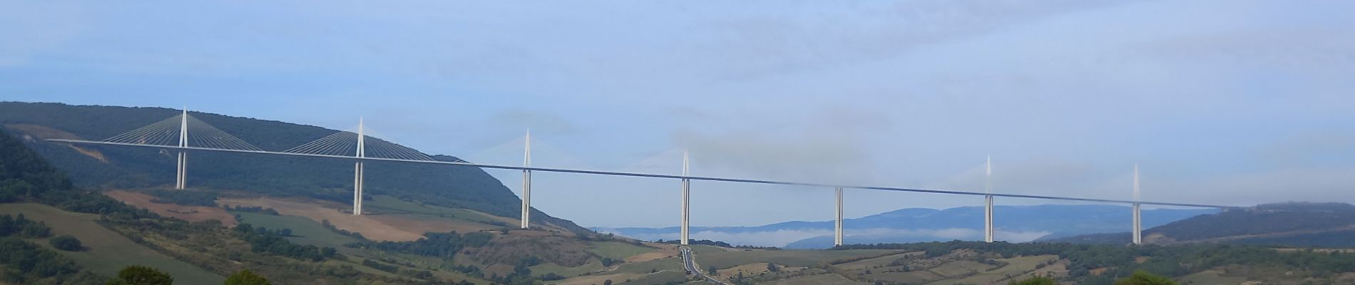 Tocht Stappen Millau - suite du GR 736 de Millau à Mayres plus hors GR de Mayres à St-Georges-de-Luzeçon - Photo