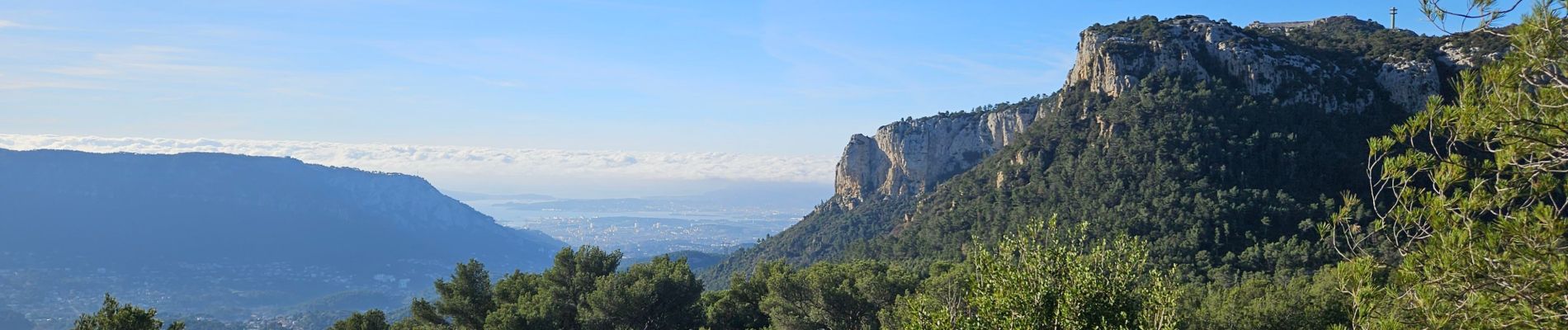 Trail Walking Le Revest-les-Eaux - Le Revest-Pyramide de Cassini-Le Revest - Photo