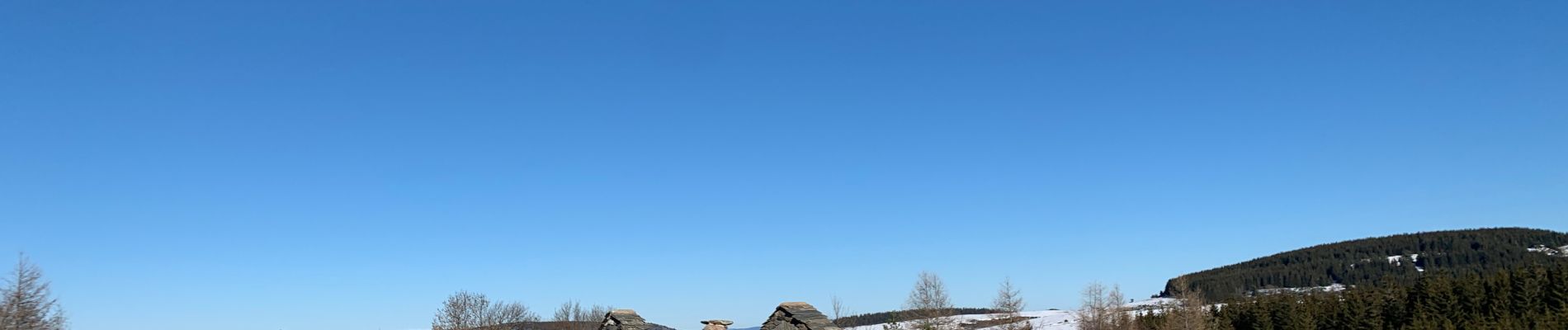 Randonnée Ski de randonnée Saint-Front - 2022 01 RANDONNÉE EN MÉZENC : descente vers Estaples puis La Croix Pecata, roche pointu, les dents du diable, traversée du Lignon. - Photo
