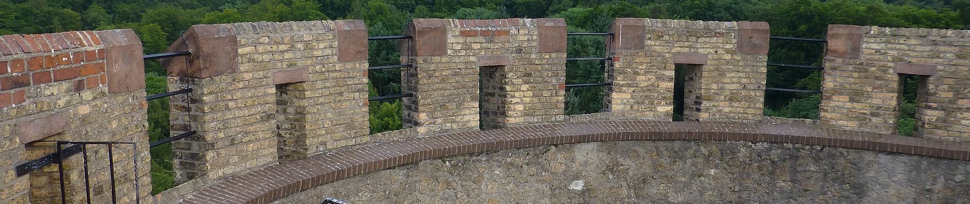 Tocht Te voet Alsbach-Hähnlein - Rundwanderweg Alsbach-Hähnlein Herzog-Ulrich-Ruhe 1: Haimonskinder-Weg - Photo