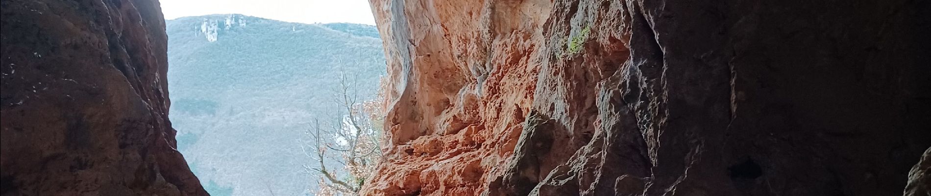 Tocht Stappen Millau - monna baume rouge - Photo