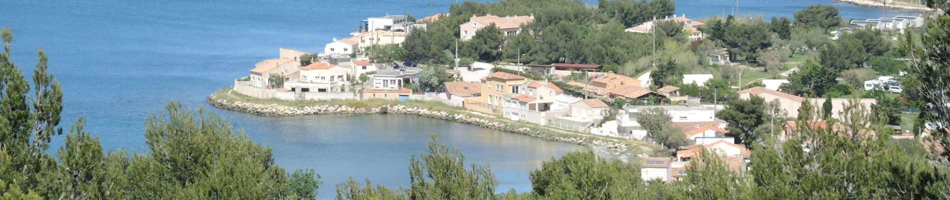 Tocht Stappen Saint-Mitre-les-Remparts - PF-Saint-Mitre-les-Remparts - Le Balcon du Caderaou - Photo