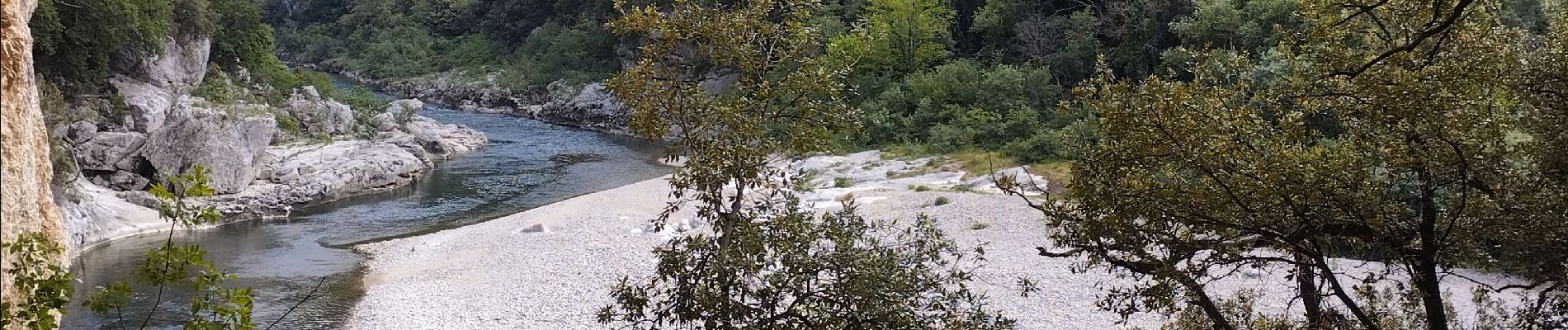 Trail Walking Saint-Martin-d'Ardèche - Sauze bivouac de Gournier  - Photo