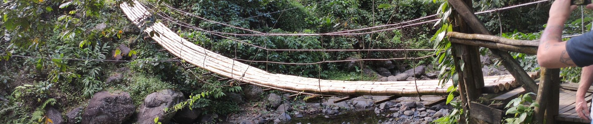 Trail Walking Kukunjare - chutes eau St Vincent - Photo