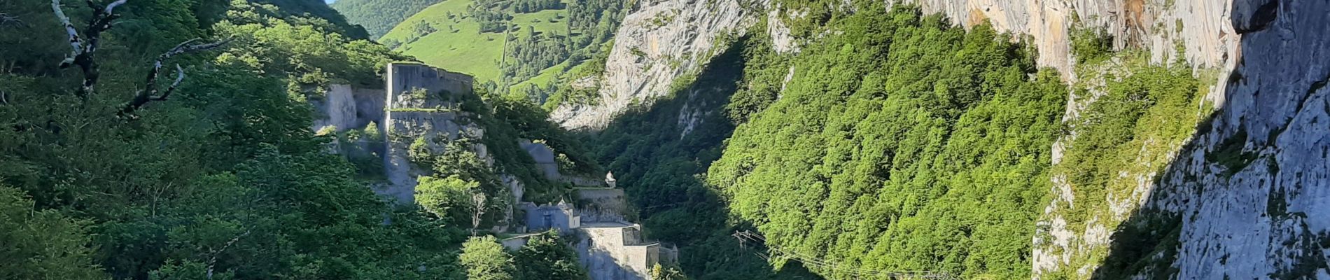 Tour Wandern Etsaut - Boucle Chemin de la mature. Etsaut - Photo