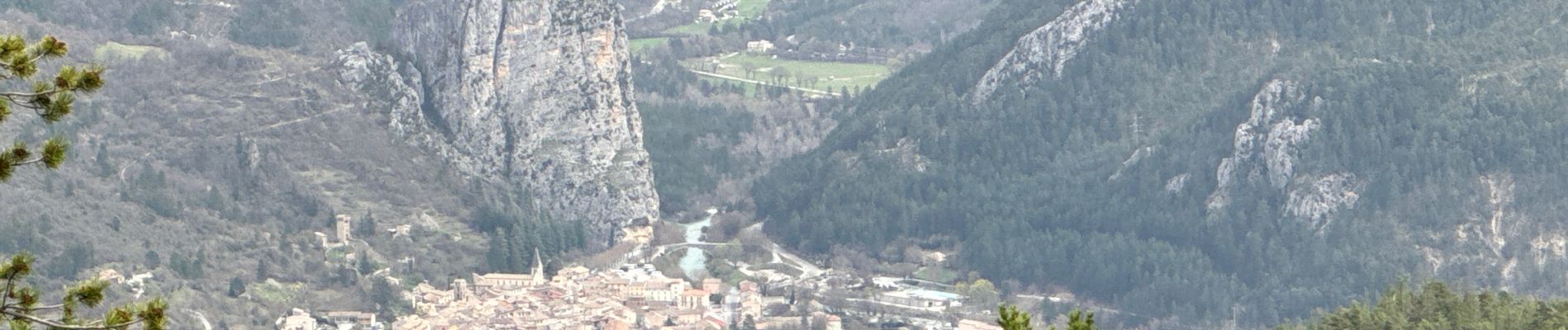 Tour Wandern Castellane - La Colle : Cadières de Brandis - Photo