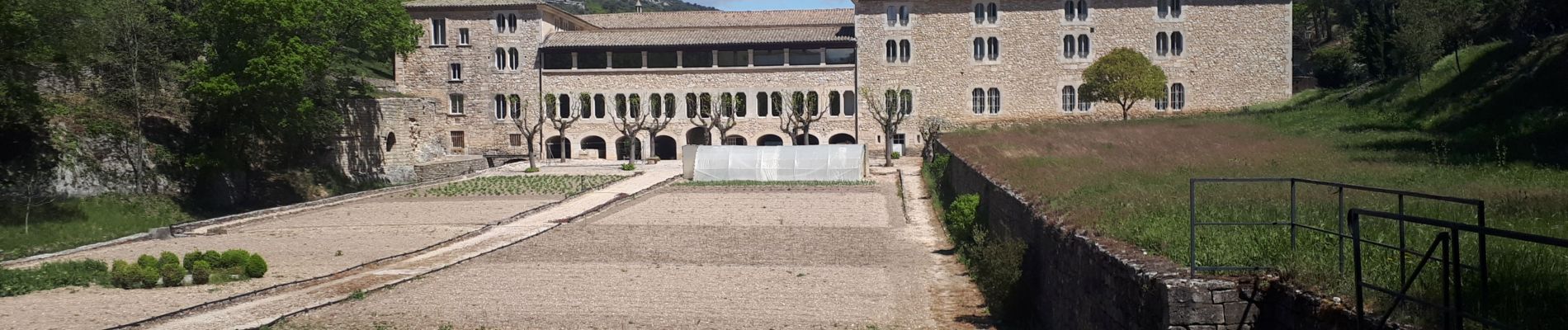 Tour Wandern Gordes - cordes col des 3 thermes abbaye de senanque les bories - Photo