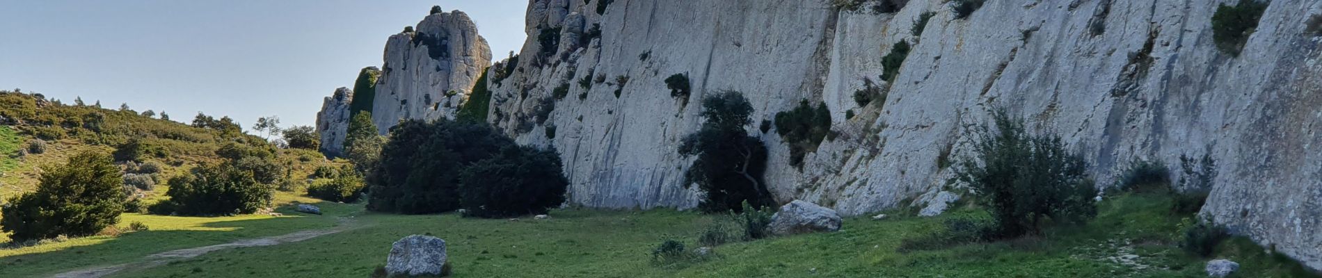 Excursión Senderismo Mouriès - Les Castellas des Baux - Photo