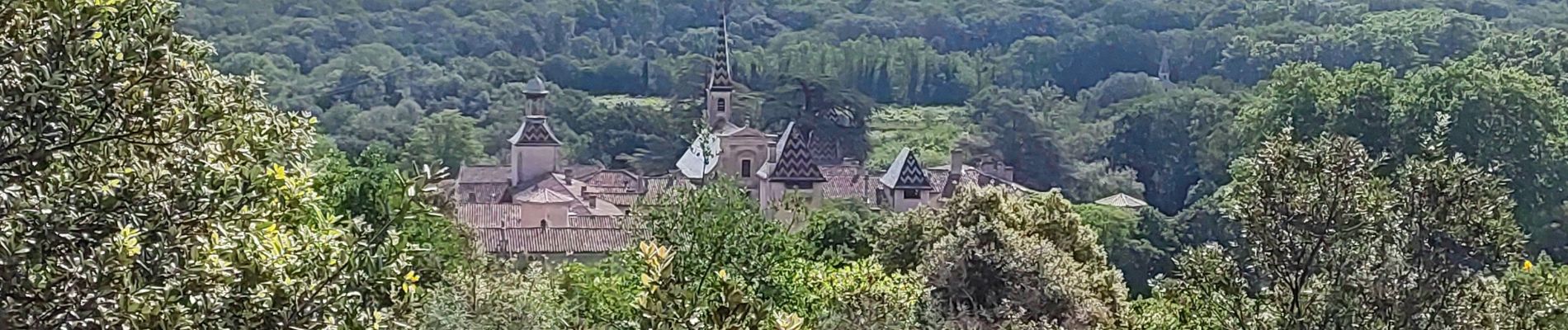 Tour Wandern Saint-Laurent-de-Carnols - chapelle de Valbonne - Photo