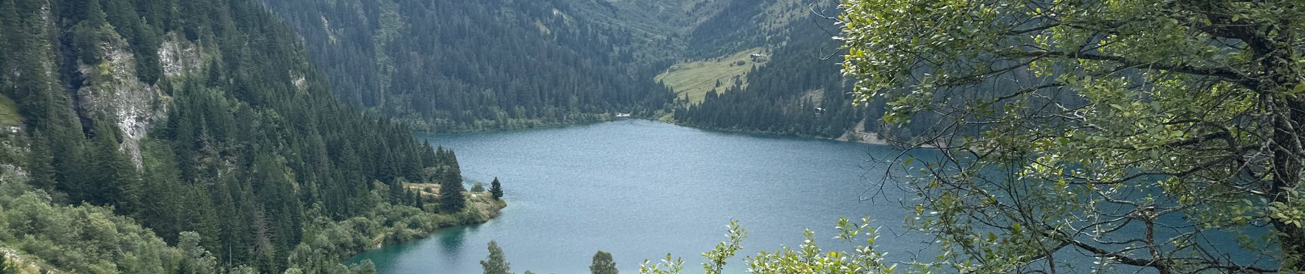 Tour Wandern Beaufort - Barrage St Guerin Refuge de l’Econdu 12 km - 600 m d’en + - Photo