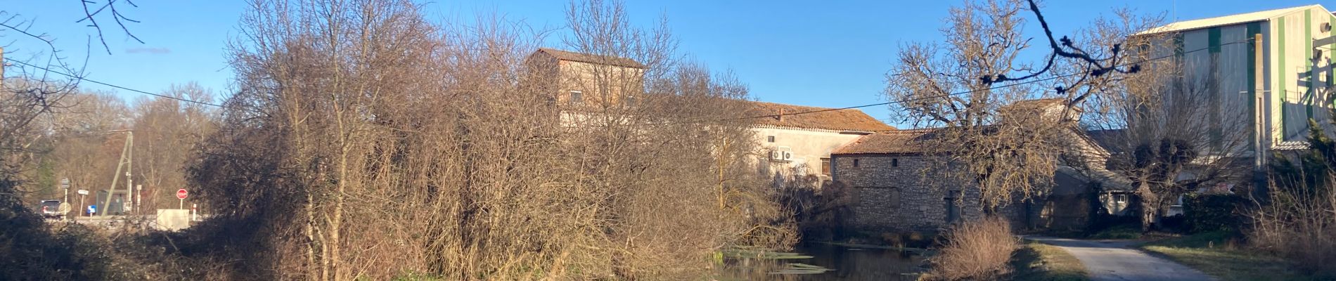 Tour Wandern Allègre-les-Fumades - Hameau d'Arlindes  - Photo