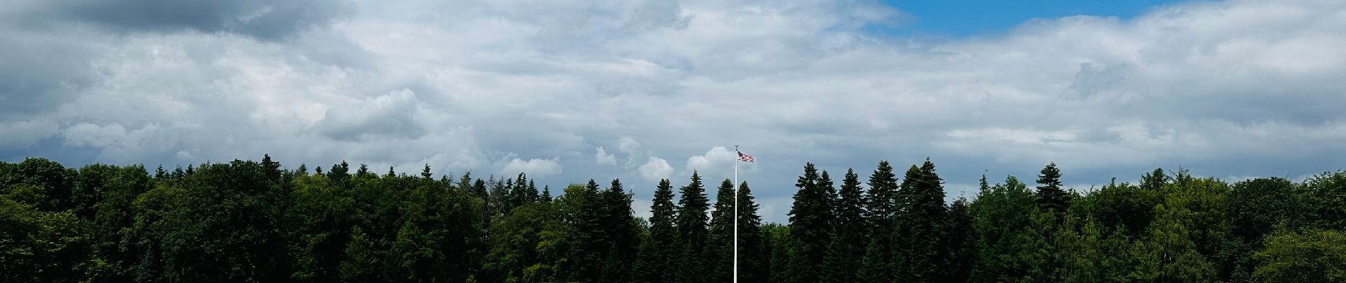 Tocht Stappen Neupré - Promenade au cimetière américain de Neuville-en-Condroz  - Photo