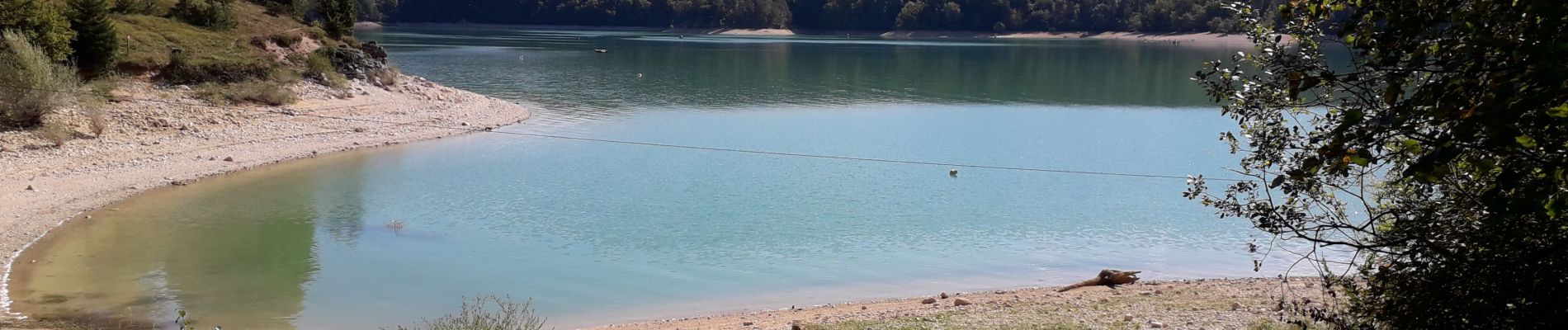 Tour Wandern La Tour-du-Meix - Pont de la Pyle -plage de Bellecin  - Photo