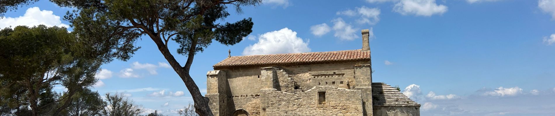 Trail Walking Saint-Mitre-les-Remparts - Balade à St Blaise  - Photo