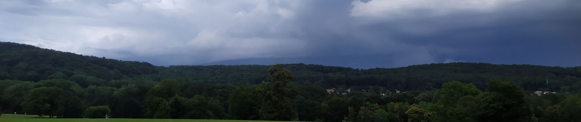 Tocht Stappen Onbekend - marche aléatoire sous l'orage - Photo