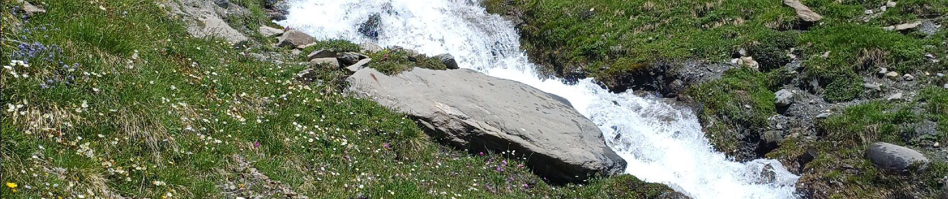 Trail Walking Val-Cenis - Le Collet - refuge de Vallombrun - la pierre aux pieds - Photo