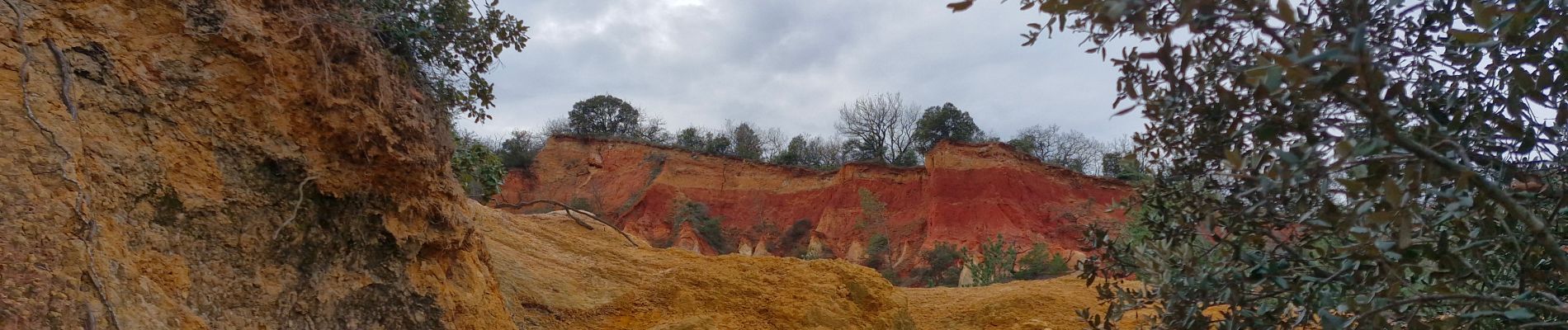 Tour Wandern La Garde-Adhémar - La Garde-Adhemar Le Val des Nymphes Les Ocres 13km. - Photo