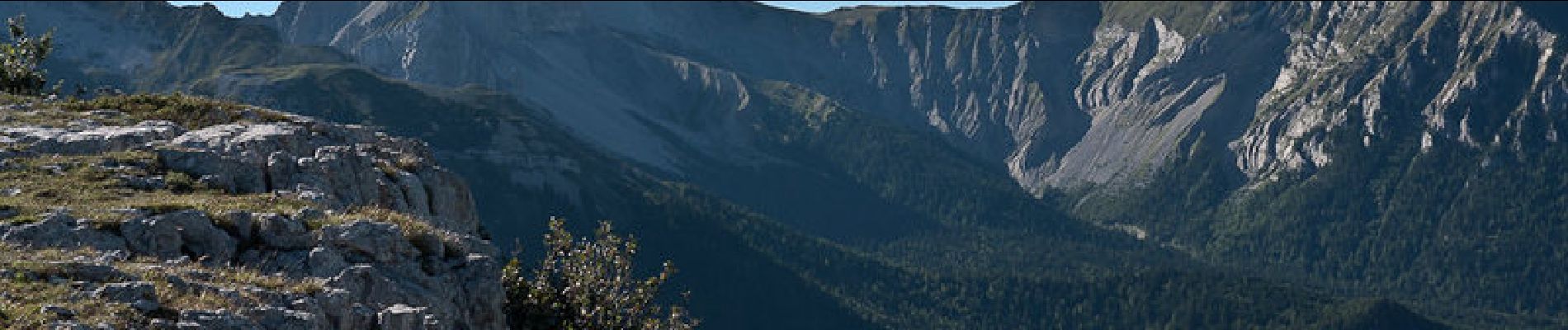 Tocht Stappen Tréminis - La Roche de Tréminis, 1679m - Photo