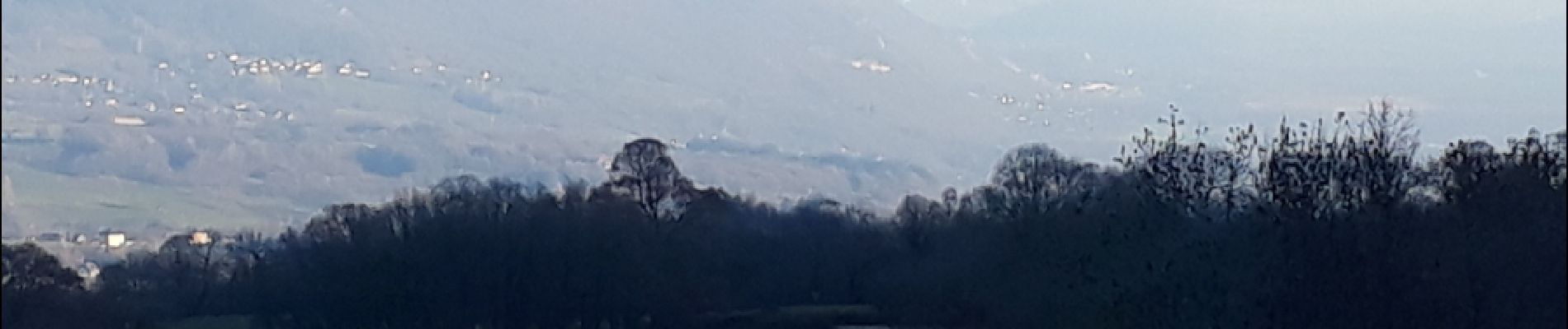 POI Valromey-sur-Séran - vue du monument aux Morts de BIOLEAZ - Photo