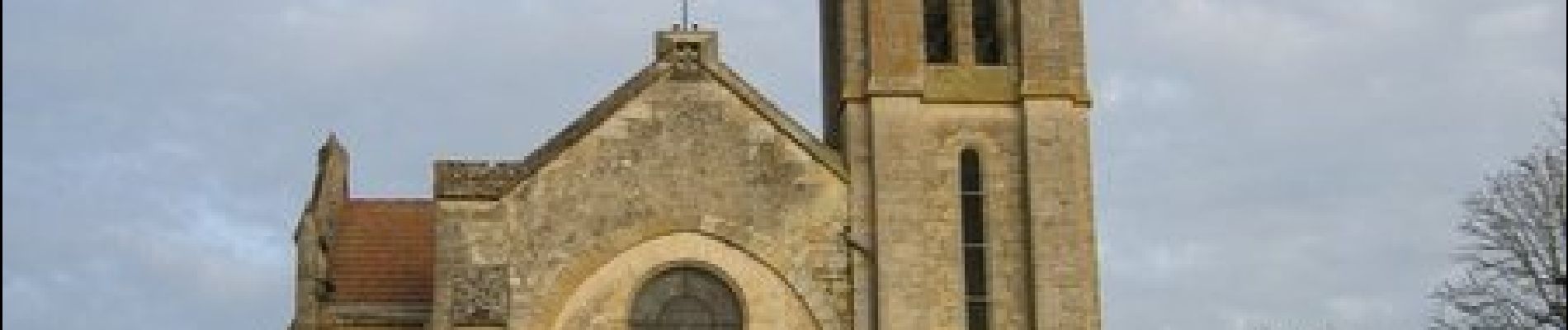 Randonnée V.T.T. Nomdieu - Le Nomdieu vers le point de vue de l'église de St-Lary  - Photo