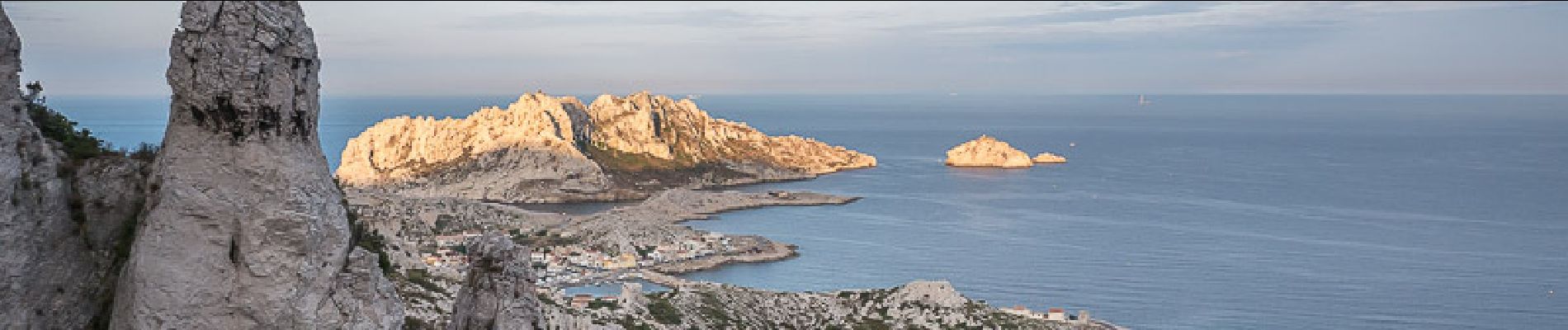 Tocht Stappen Marseille - Le Sommet de Béouveyre 366 m, depuis la Calanque des Trous - Photo