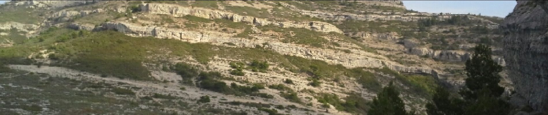 Point d'intérêt Allauch - le pic du taoumé vu de la pounche des escaouprés - Photo