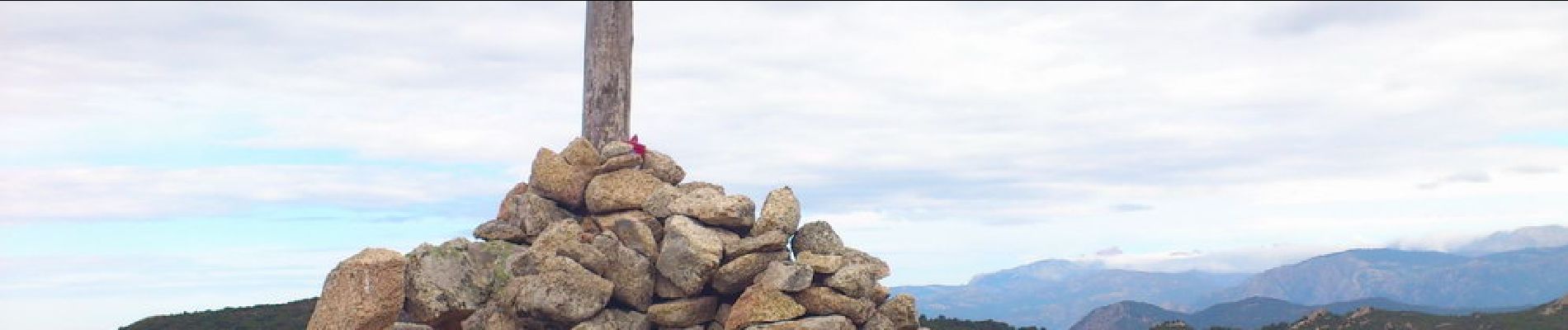 POI Appietto - 18 - La croix sommitale de la Punta Pastinaca (814 m) - Photo